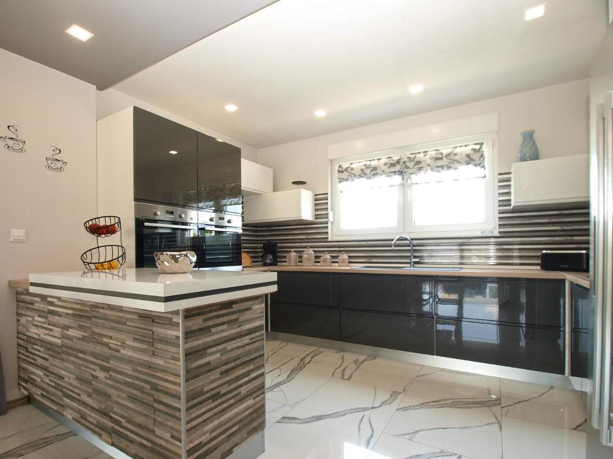 Villa Monteci 2052 Galizana Екстер'єр фото